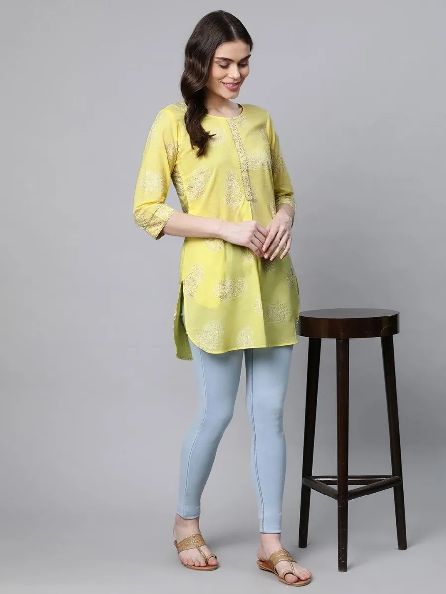 Ahalyaa Women Yellow Pure Cotton Glitter Print Tunic