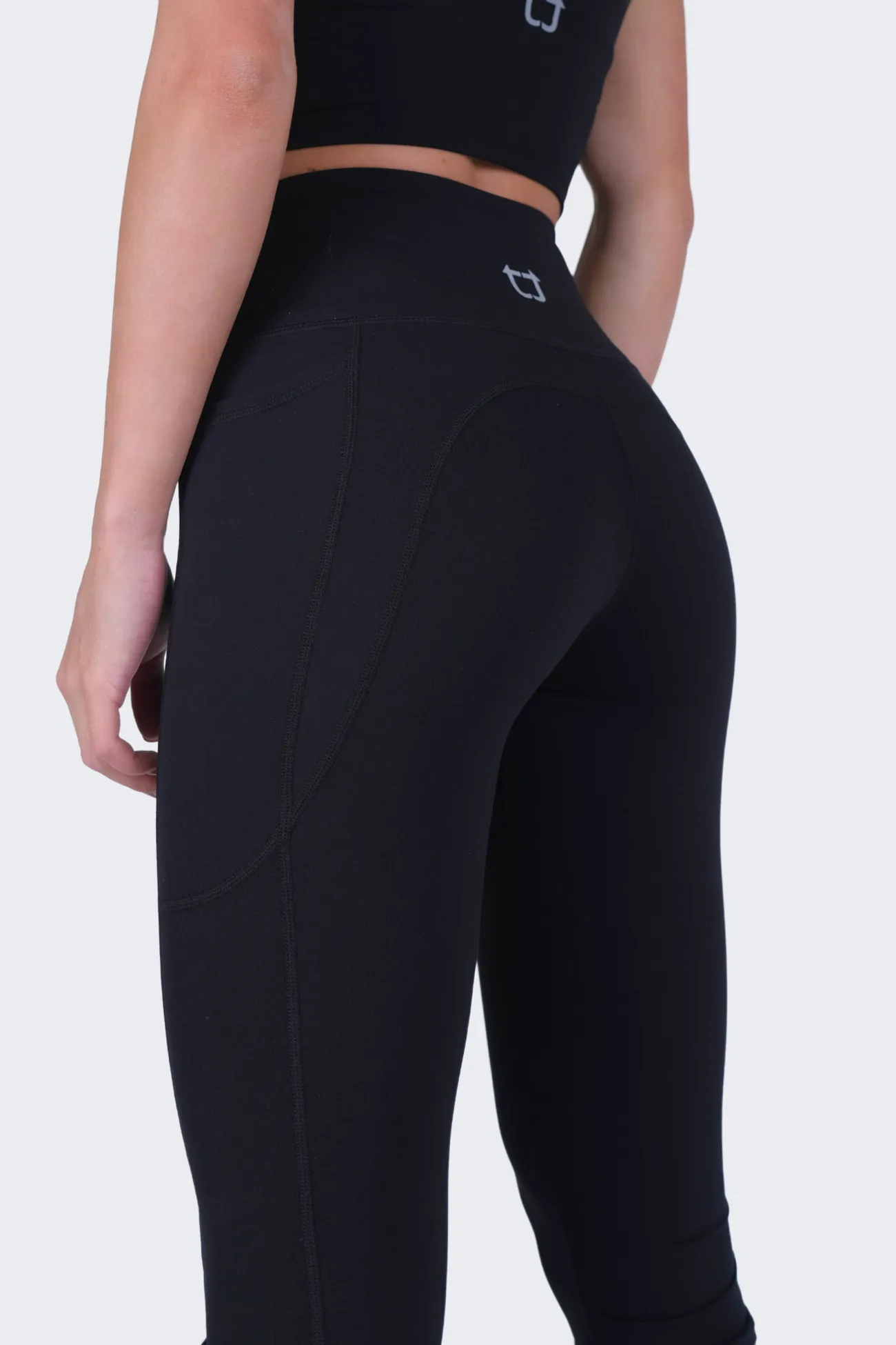 Ardor Capri Highwaisted Leggings - Black