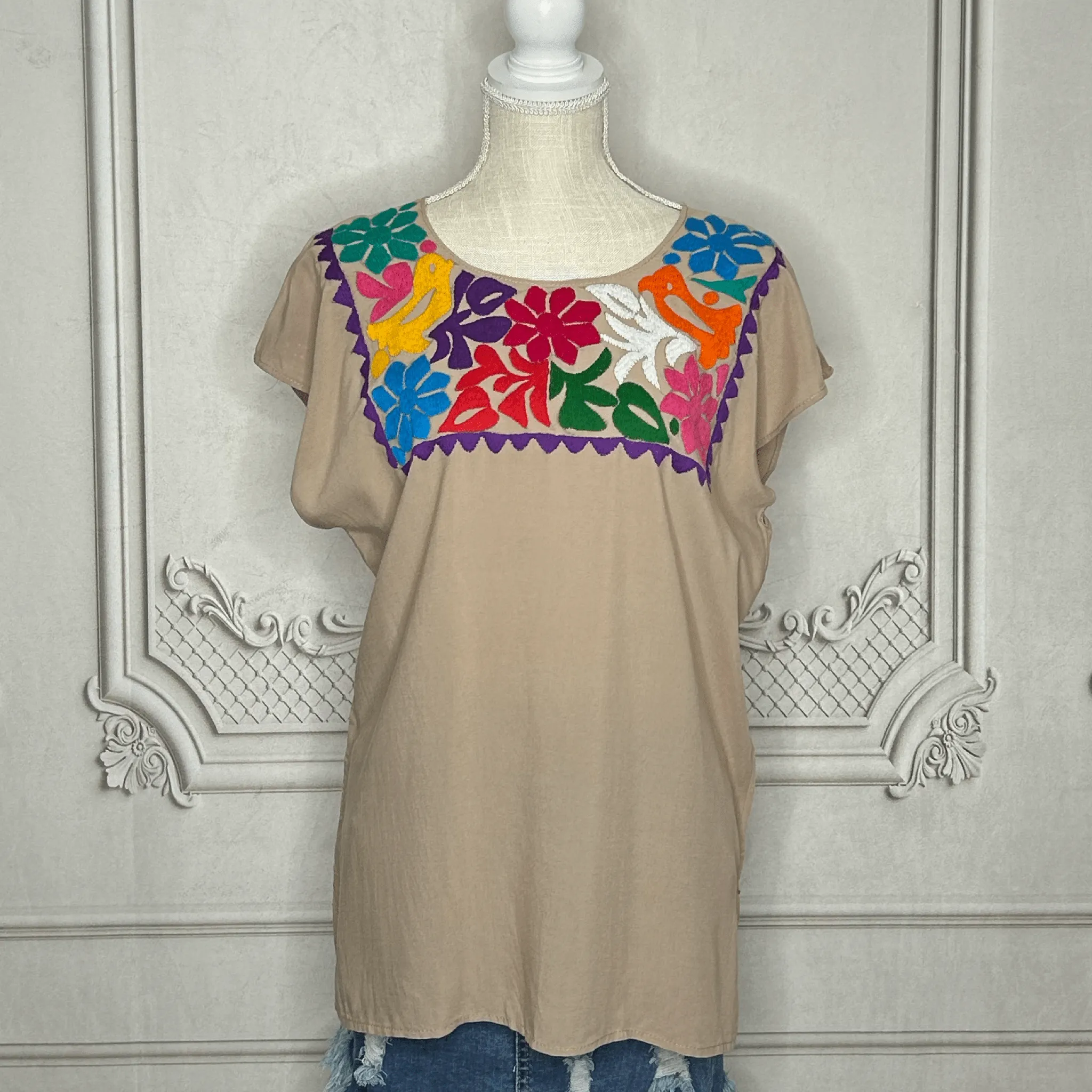 Jalapa Mexican Blouse - Neck Detail