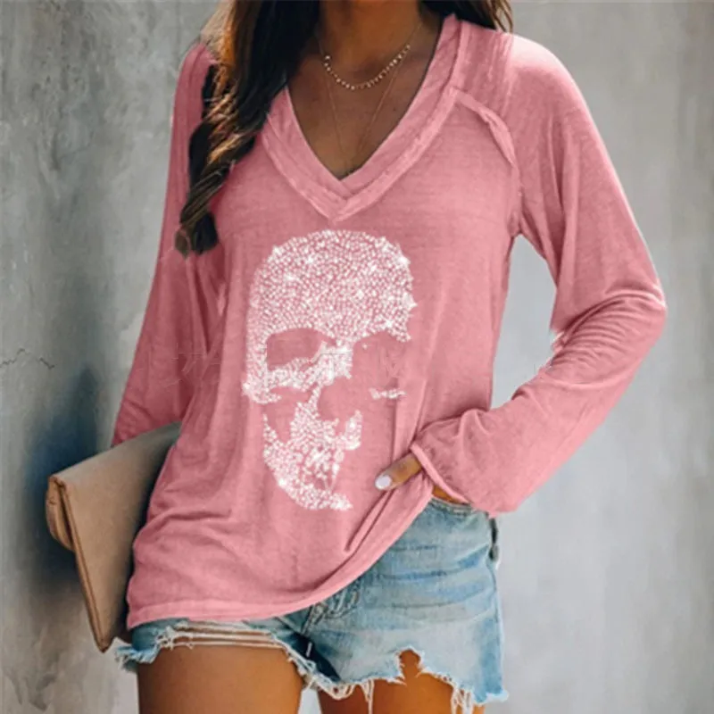 Long sleeve t-shirt with skull pattern for women