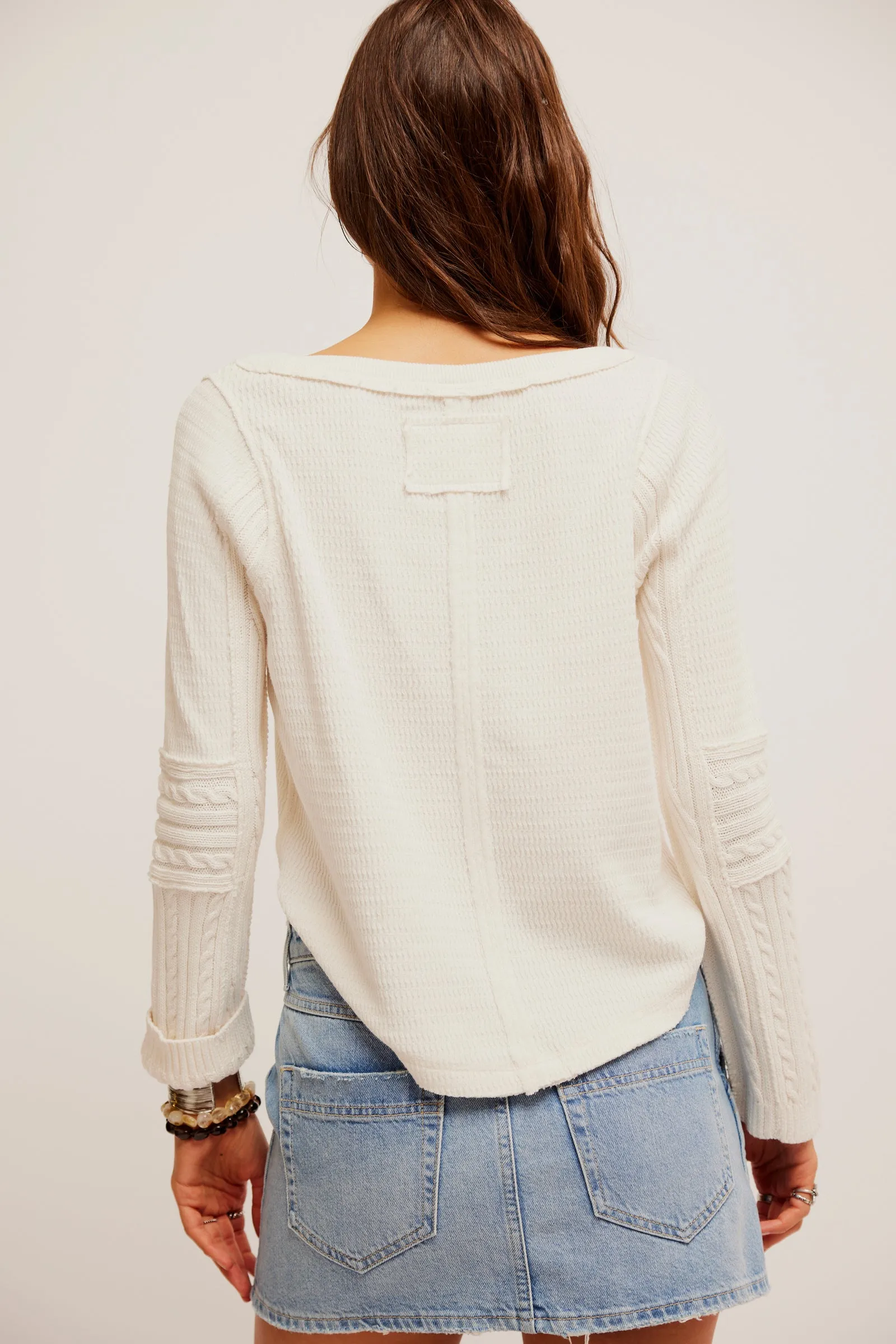 Swinging Cable Cuff Top Ivory